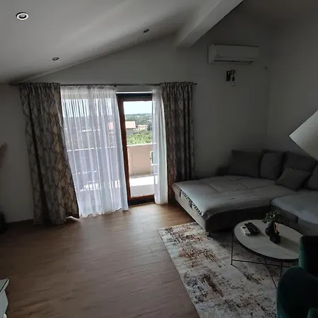 Angenehmes Haus In Mit Grossem Garten Holiday home *